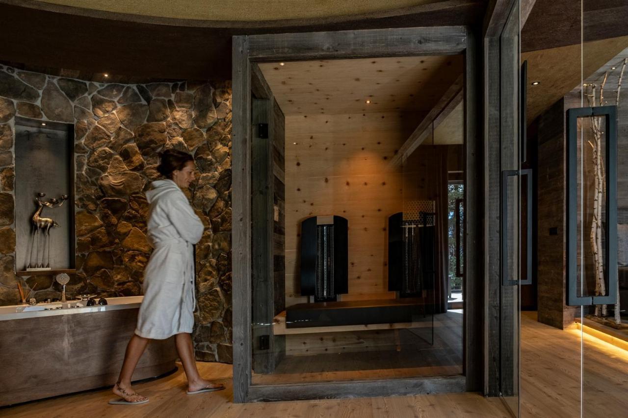 La Roccia Wellness Hotel Cavalese Bagian luar foto