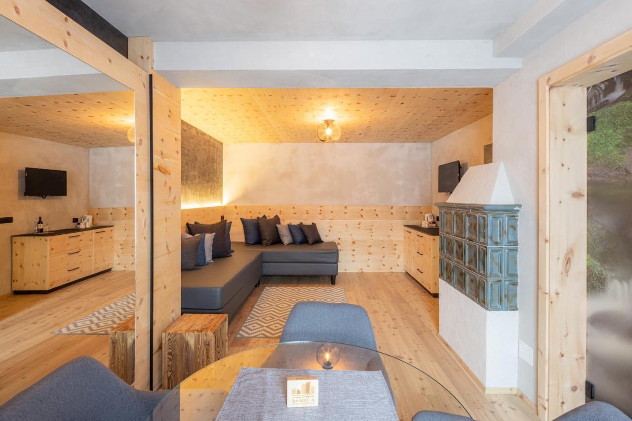 La Roccia Wellness Hotel Cavalese Bagian luar foto
