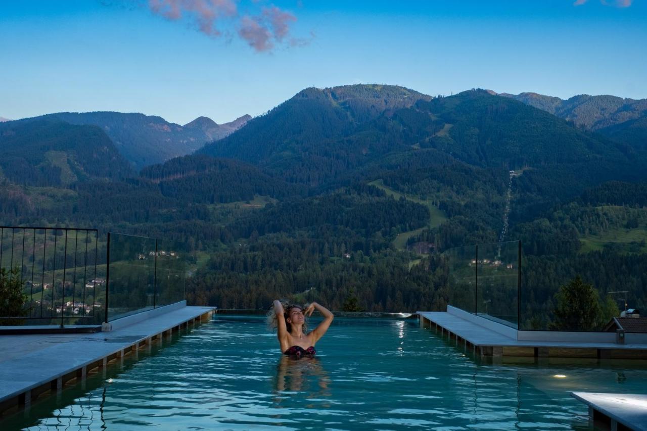 La Roccia Wellness Hotel Cavalese Bagian luar foto