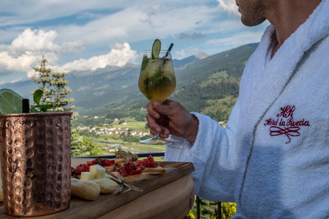 La Roccia Wellness Hotel Cavalese Bagian luar foto