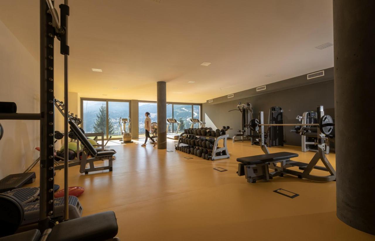 La Roccia Wellness Hotel Cavalese Bagian luar foto